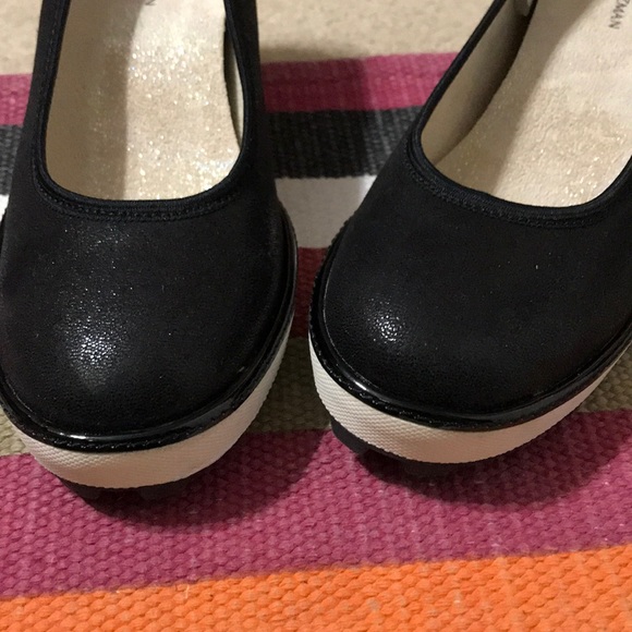 STUART WEITZMAN wedge - Picture 2 of 8